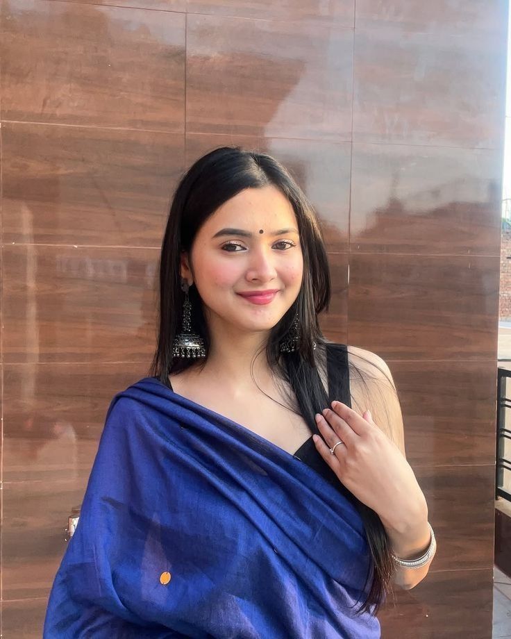 Call Girls In Savitri Nagar 𝟗𝟕𝟏𝟏𝟎𝟏𝟒𝟕𝟎𝟓 Escort Service